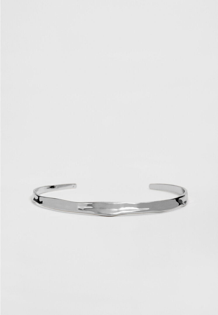 Stradivarius Textured rigid choker  Grey OS