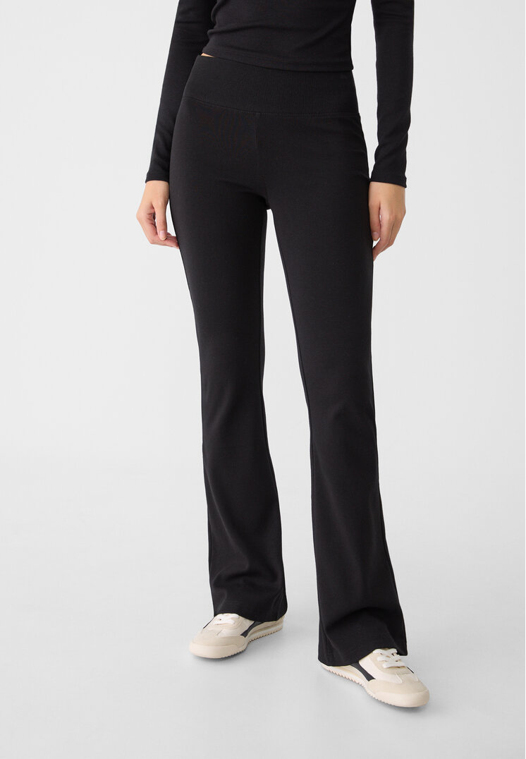 Stradivarius Pantaloni a campana vita canneté  Nero XL