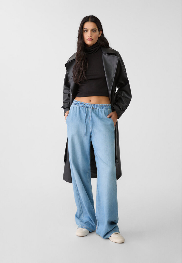 Stradivarius Hose lang fließend Denim Helles Jeansblau XS