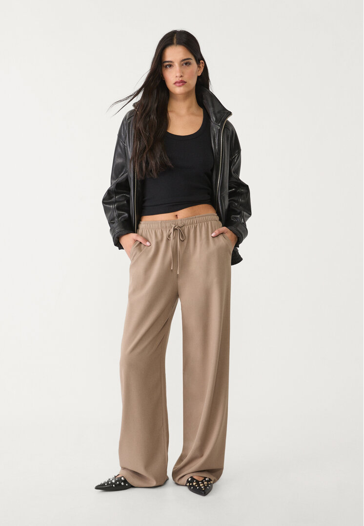 Stradivarius Pantaloni Lungi Eleganți Fluizi Piatră S