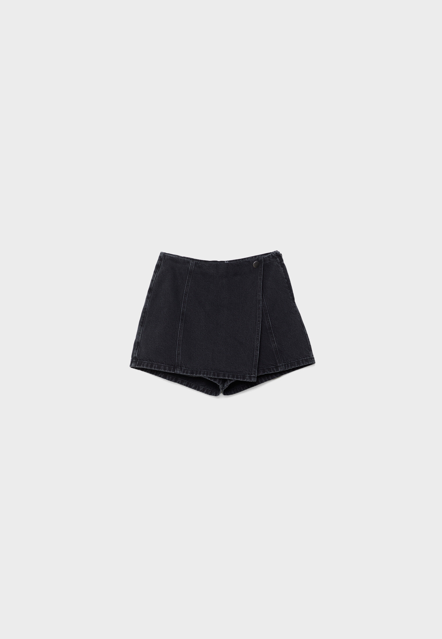 D85 Slim mom fit shorts Women s fashion Stradivarius United States