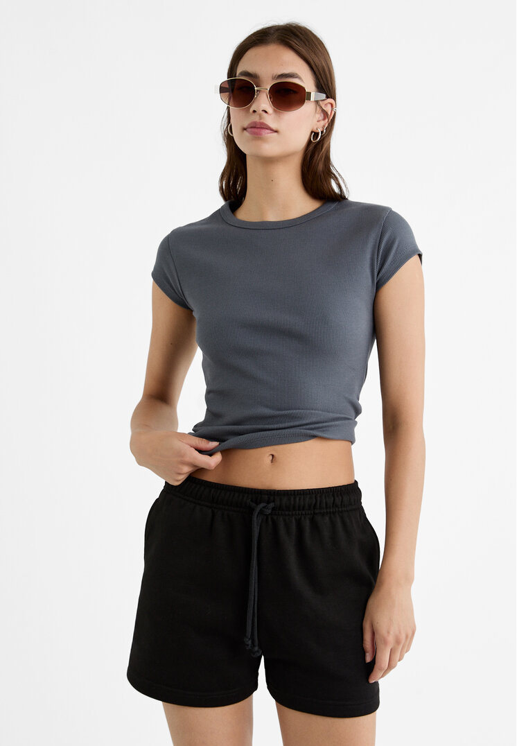 Stradivarius Pantaloni Scurți Flaușați Cu Șnururi Negru S