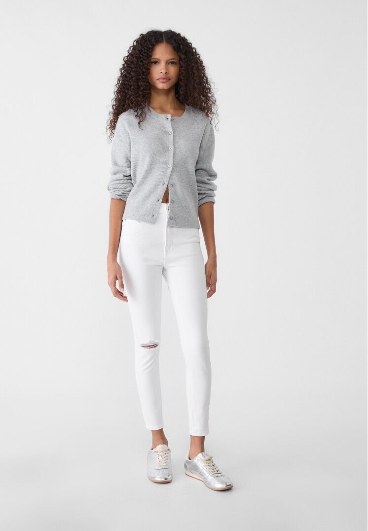 

Stradivarius Regular Jeans im Skinny-Fit 1400 Weiß 40