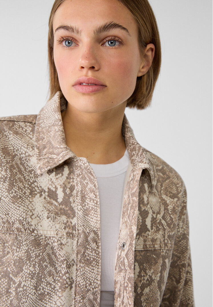 Stradivarius Animal print cargo overshirt with pocket detail  Beige S