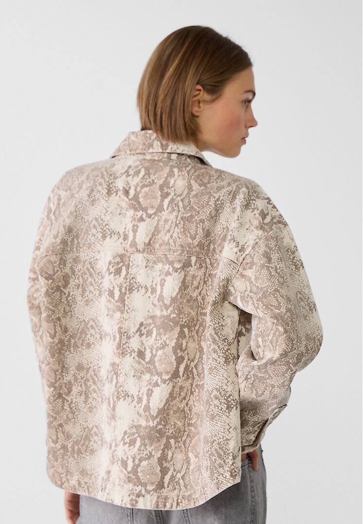 Stradivarius Animal print cargo overshirt with pocket detail  Beige S