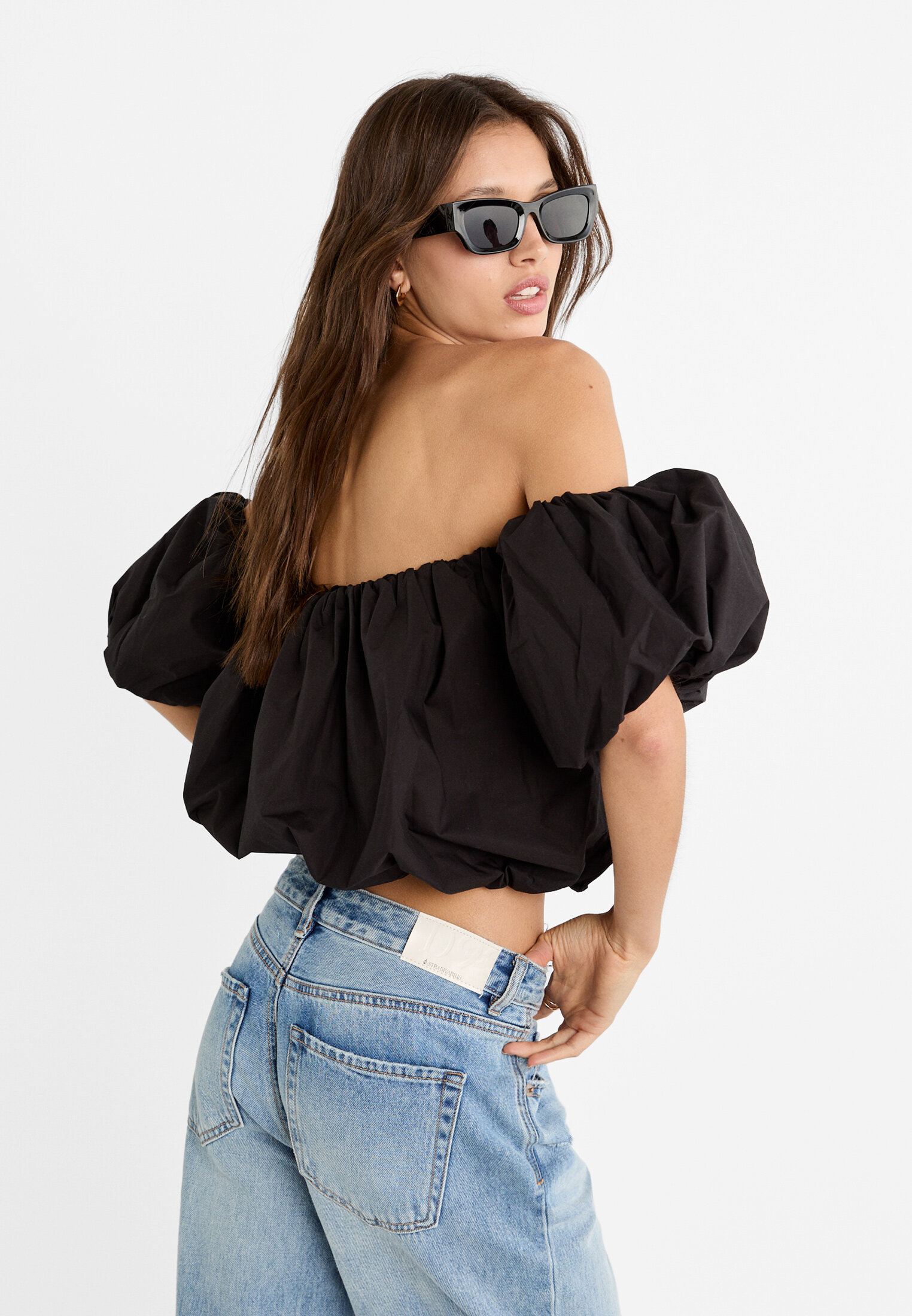 Off-the-shoulder balloon top