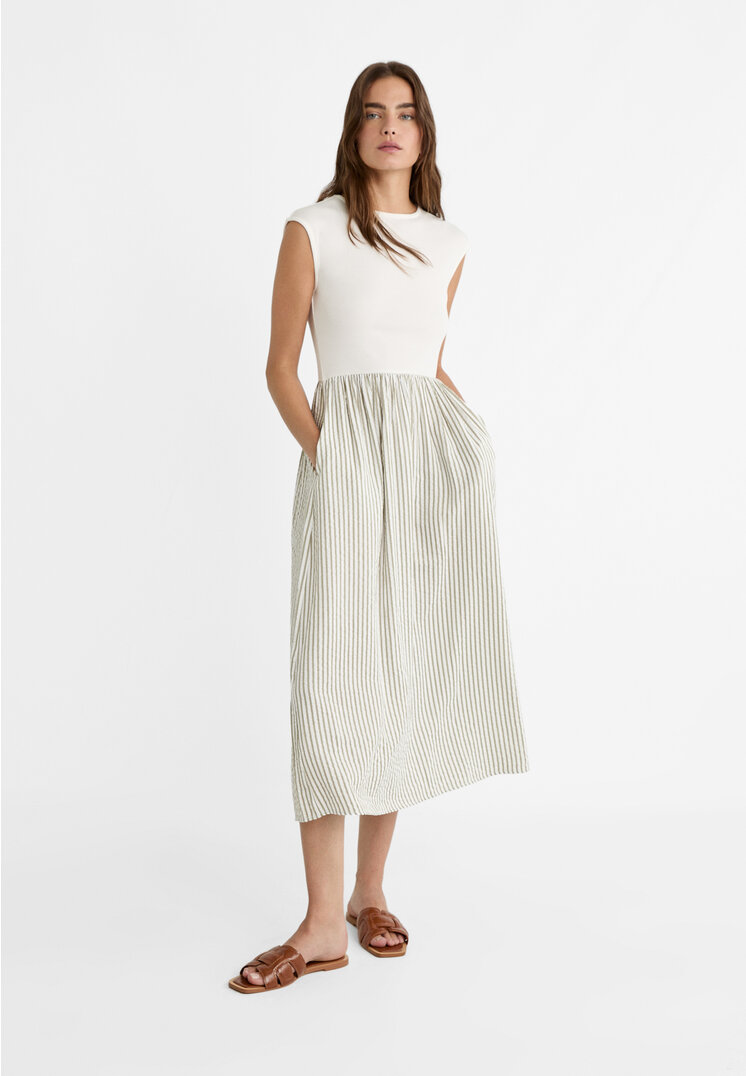Stradivarius Rochie Midi Combinată Cu Mânecă Foarte Scurtă Kaki L