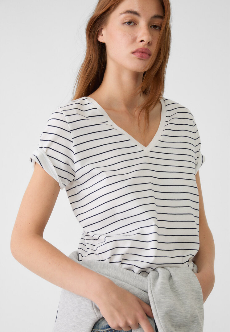 Stradivarius Tricou Simplu Cu Guler În V Și Dungi Alb Xs