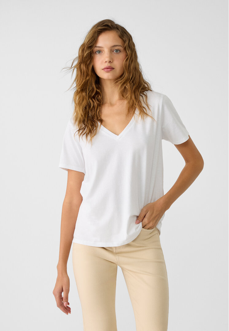 Stradivarius Tricou Simplu Cu Guler În V Alb L