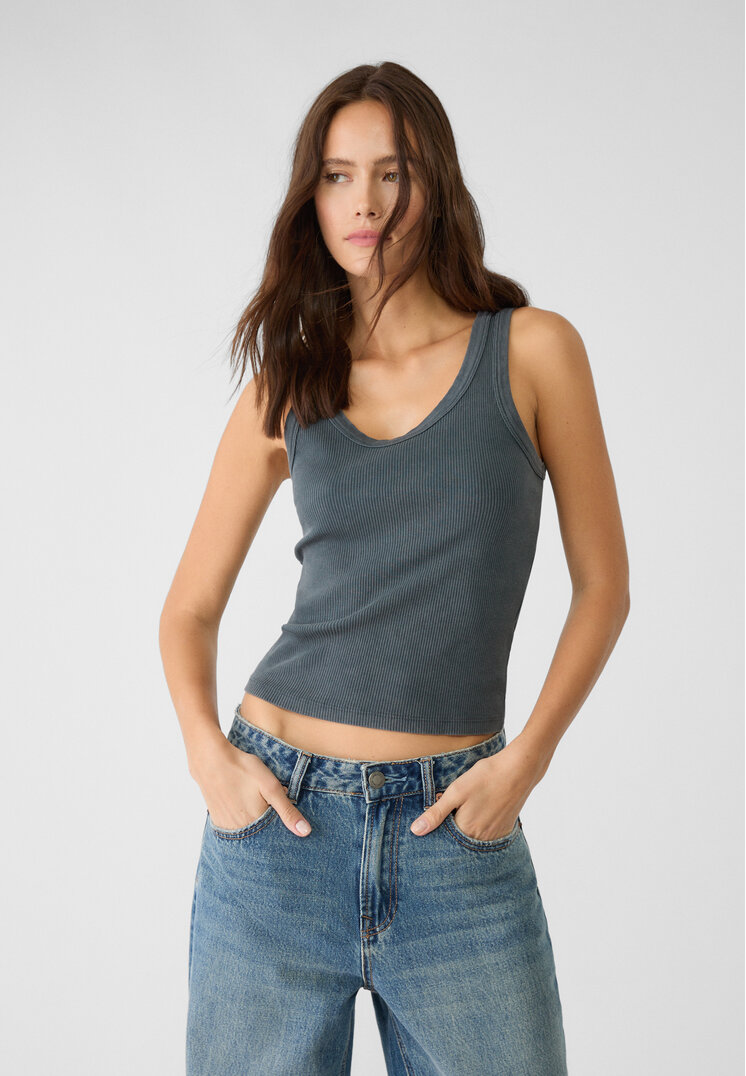 Stradivarius Tricou Reiat Cu Spate Tip Înotător Și Efect Prespălat Gri Închis L