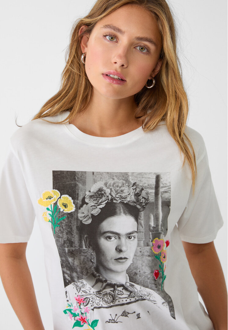 Stradivarius Frida Kahlo T-shirt with embroidery White L