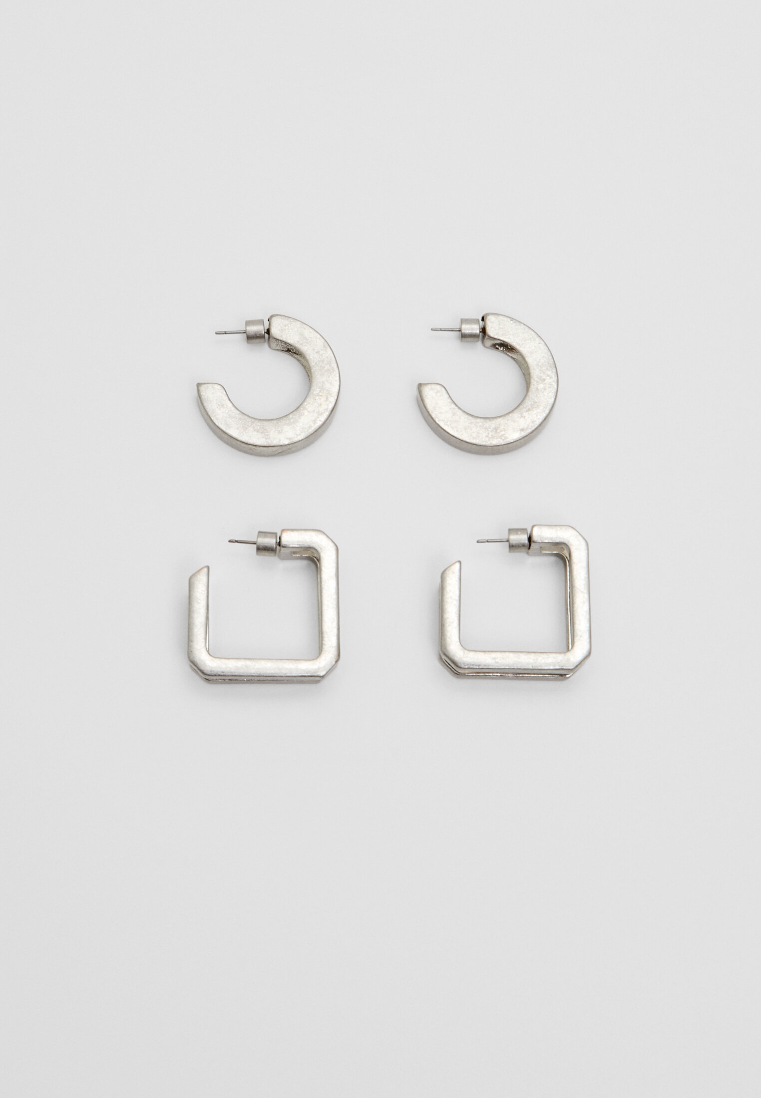 Set Of 2 Hoop Earrings Women s Fashion Stradivarius United Kingdom set-of-2-hoop-earrings-women-s-fashion-stradivarius-united-kingdom