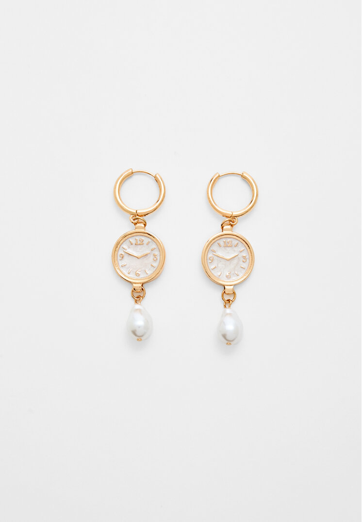 

Stradivarius Ohrringe mit Uhr und Kunstperle Goldfarben OS