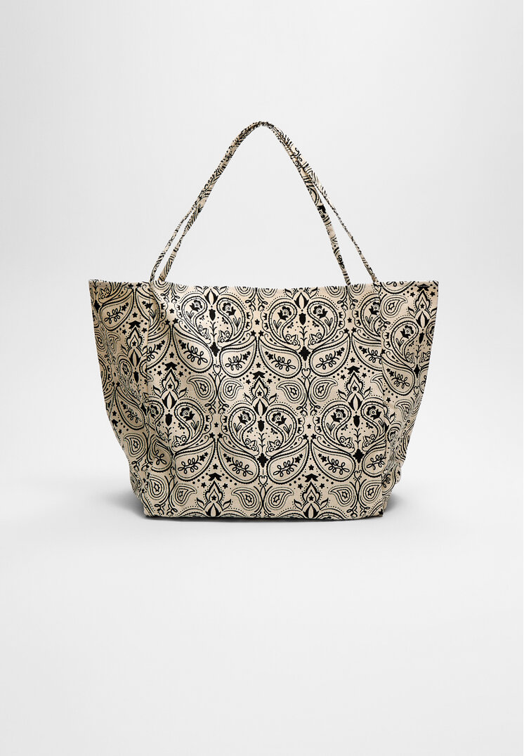 

Stradivarius Wzorzysta torba shopper Ecru OS