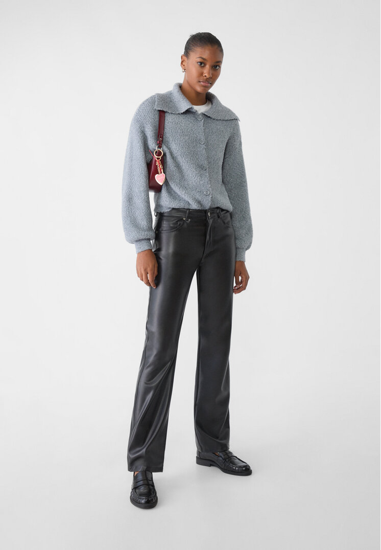 Stradivarius D98 Pantaloni Straight Fit Din Imitație De Piele Negru 34