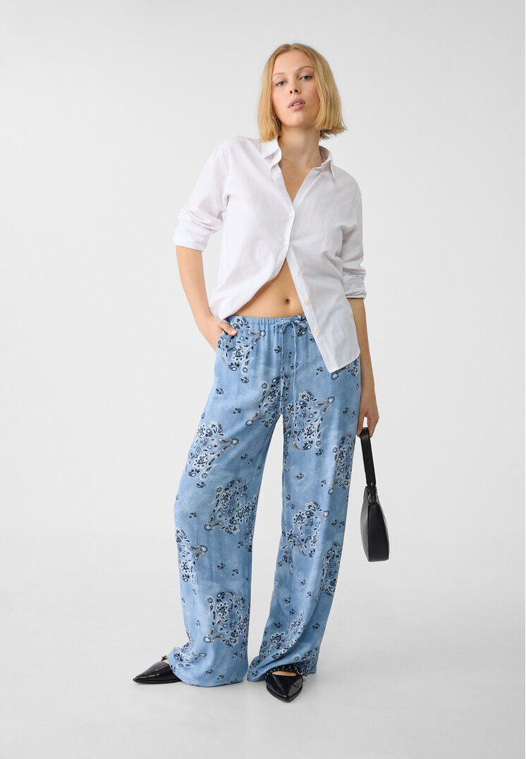 Stradivarius Pantaloni Cu Betelie Elastică Și Imprimeu Azuriu Xs