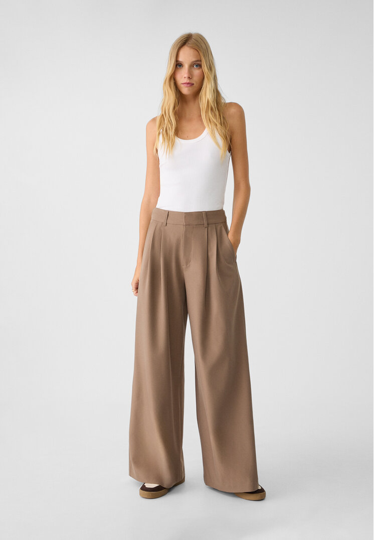 Stradivarius Pantaloni Foarte Largi Ajustabili Maro 42