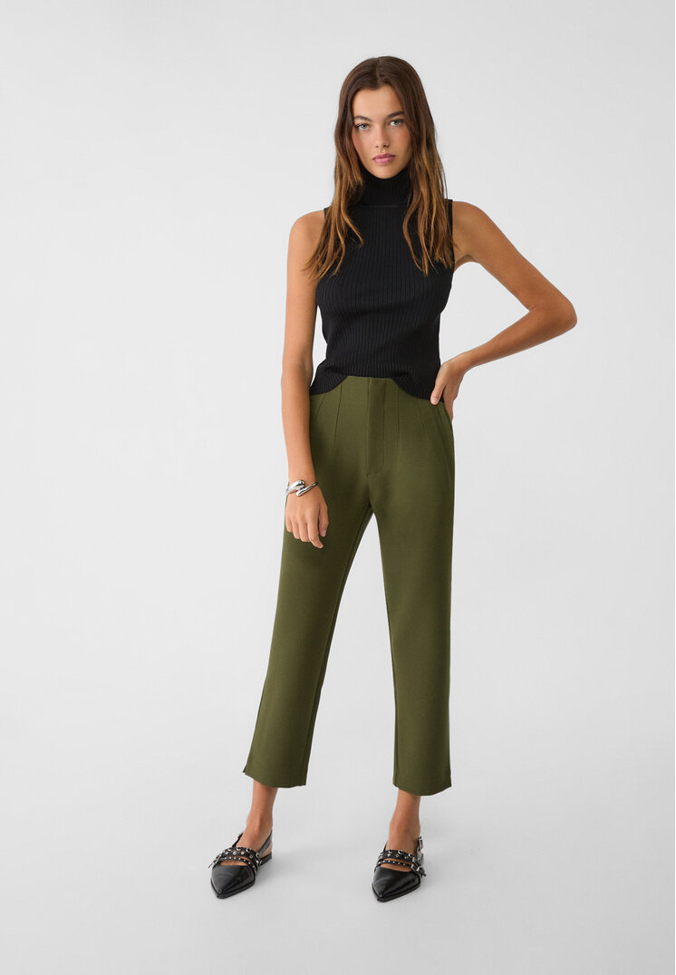 Stradivarius Pantaloni Eleganți Cu Pense Kaki 36