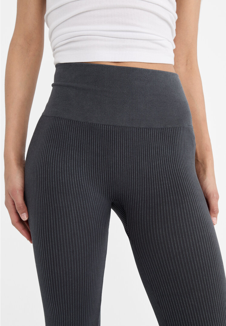 Stradivarius Seamless ribbed leggings  Dark grey XL