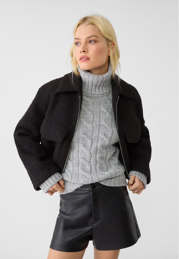 Stradivarius Pantaloni Scurți Din Imitație De Piele Negru 42
