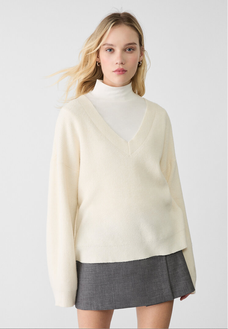 

Stradivarius Sweter z filcowanej dzianiny z dekoltem w serek Waniliowy XS