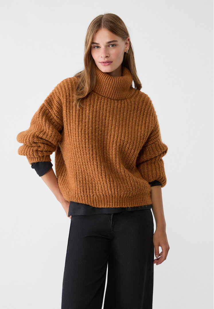 Stradivarius Pulover Din Tricot Cu Guler Întors Rib Ocru Xl