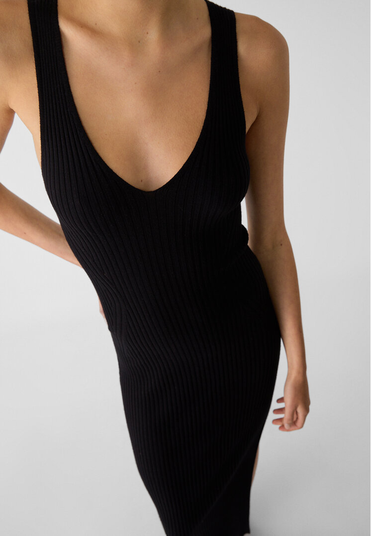 Stradivarius Long knit dress with V-neckline Black L