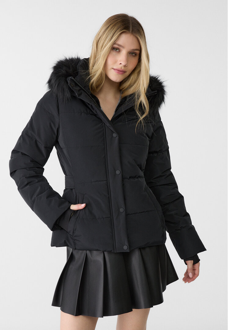 Stradivarius Geacă Matlasată Cambrată Din Imitație De Blană Negru Xl