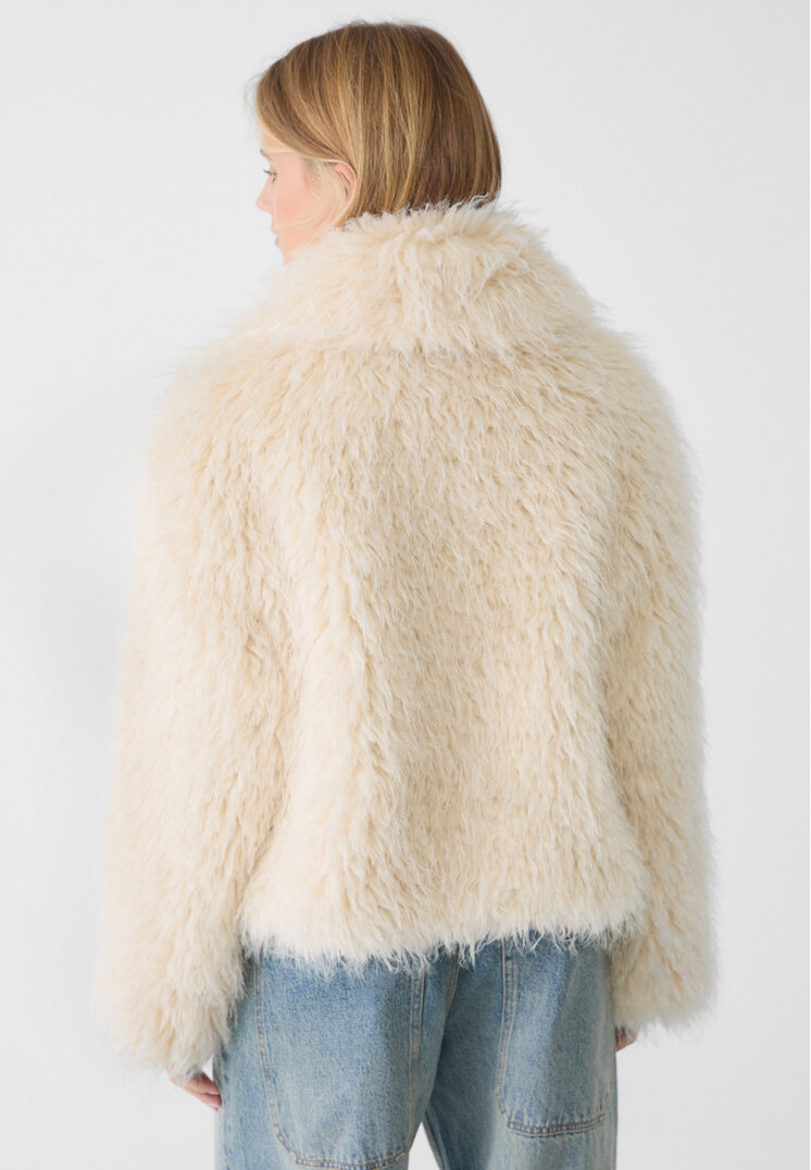Stradivarius Giacca in pelliccia sintetica  Ecru XL
