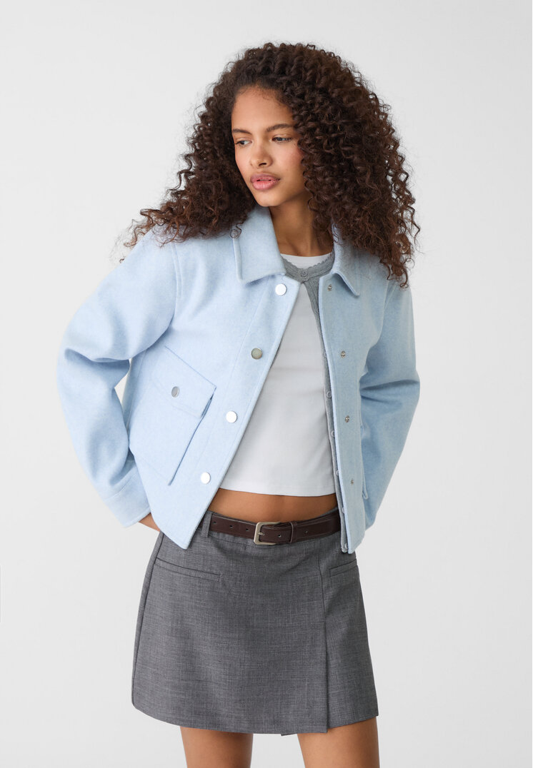 

Stradivarius Kurze Soft-Touch-Jacke Himmelblau S