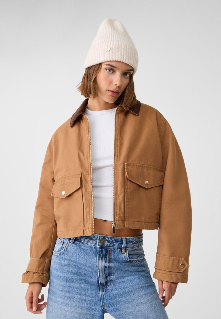 

Stradivarius Kurze Jacke mit Cordkragen Helles Camel XS