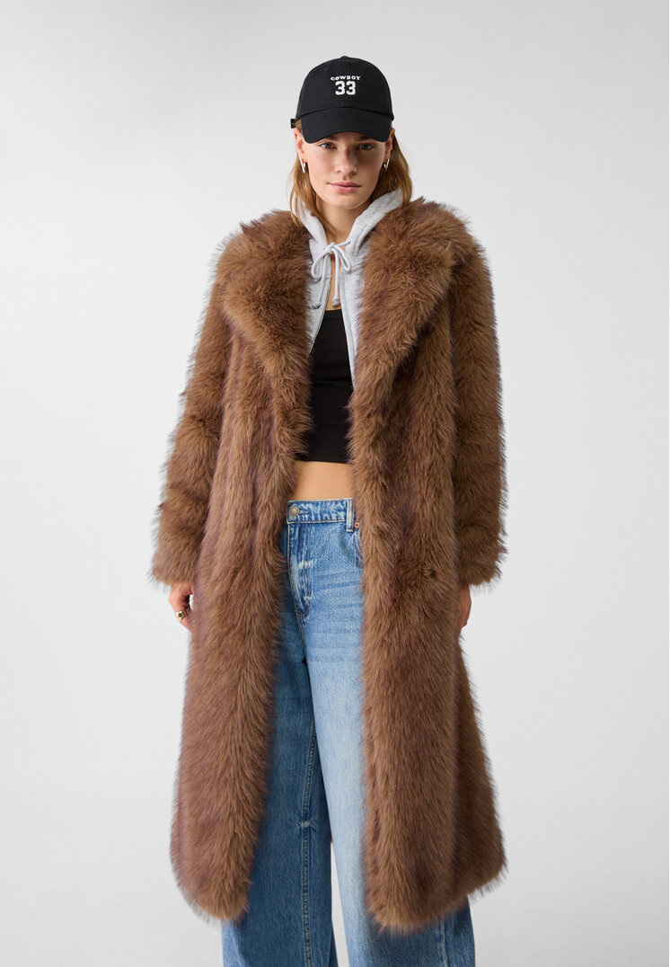 Stradivarius Palton Oversize Lung Din Imitație De Blană Maro S