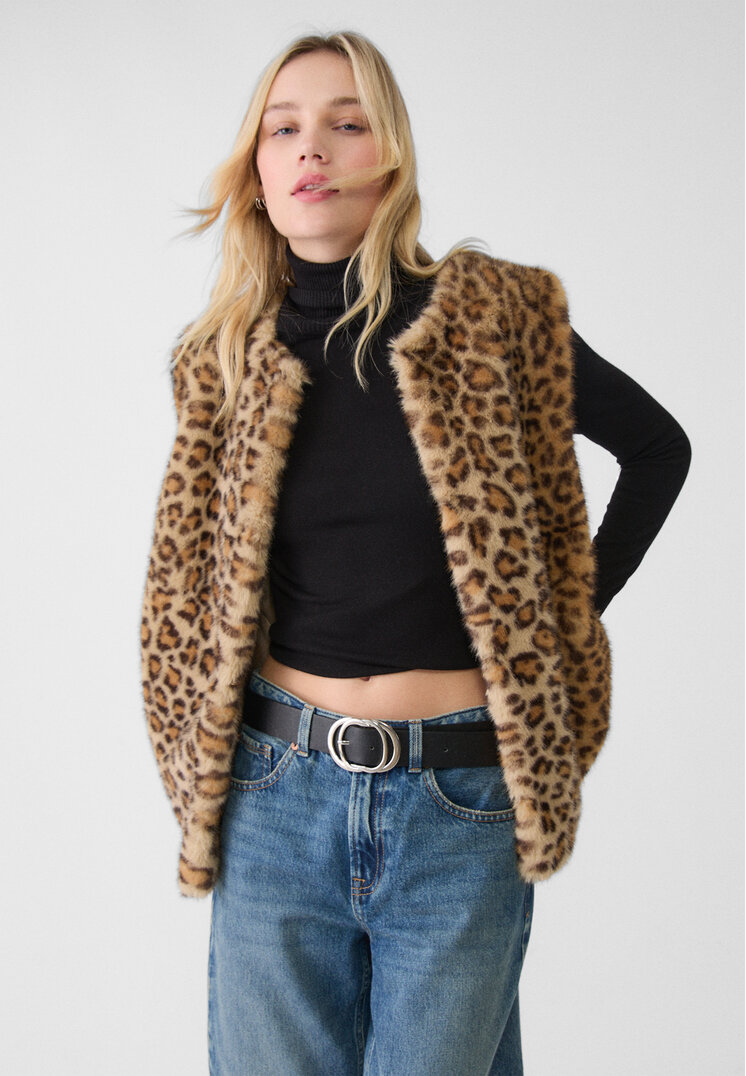 Stradivarius Vestă Din Imitație De Blană Cu Imprimeu Leopard Auriu Închis S