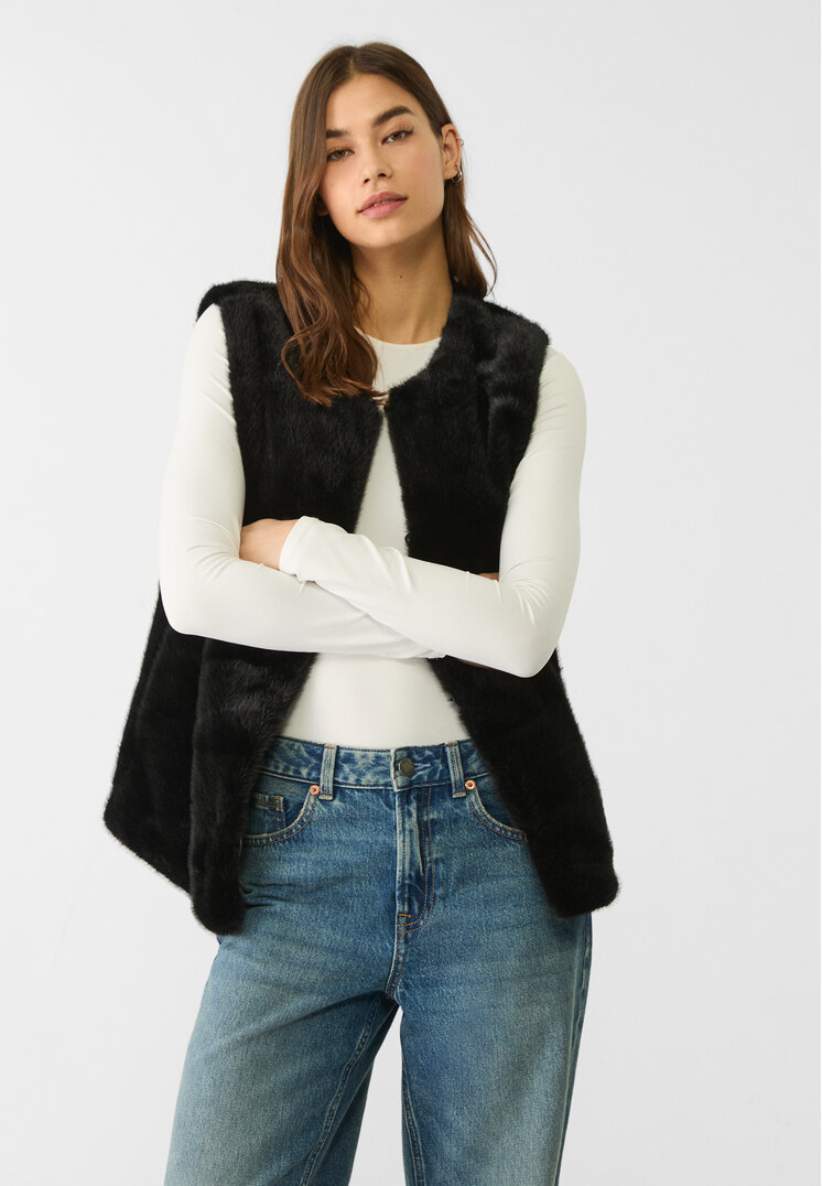 

Stradivarius Weste aus Kunstfell Schwarz S