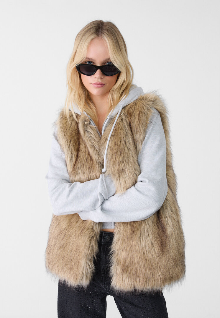 

Stradivarius Weste aus Kunstfell Beige XL