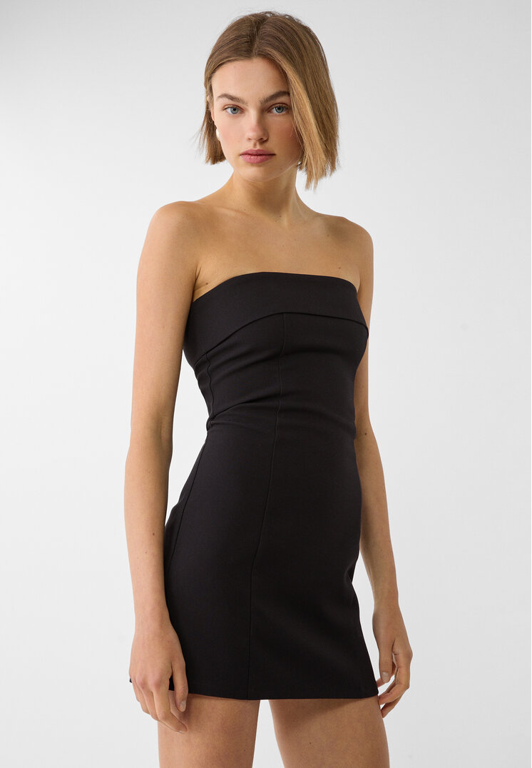 Stradivarius Rochie Scurtă Cu Umerii Descoperiți Negru L