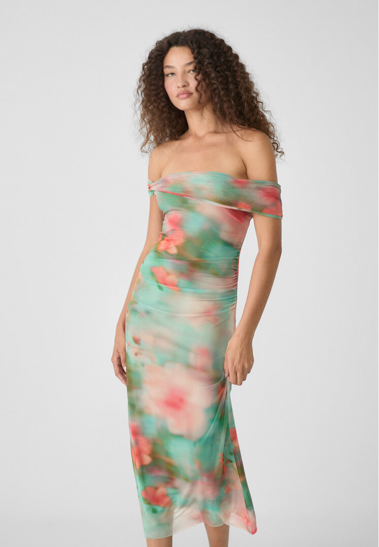 

Stradivarius Tüllkleid mit asymmetrischem Ausschnitt Khaki XS