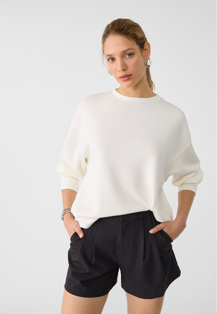 

Stradivarius Basic-Sweatshirt in weicher Haptik Vanille L