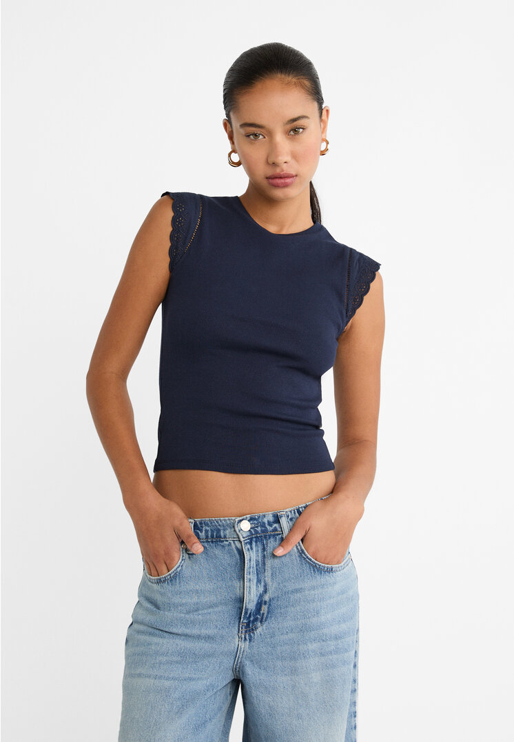 Stradivarius Tricou Cu Broderii Albastru Închis L