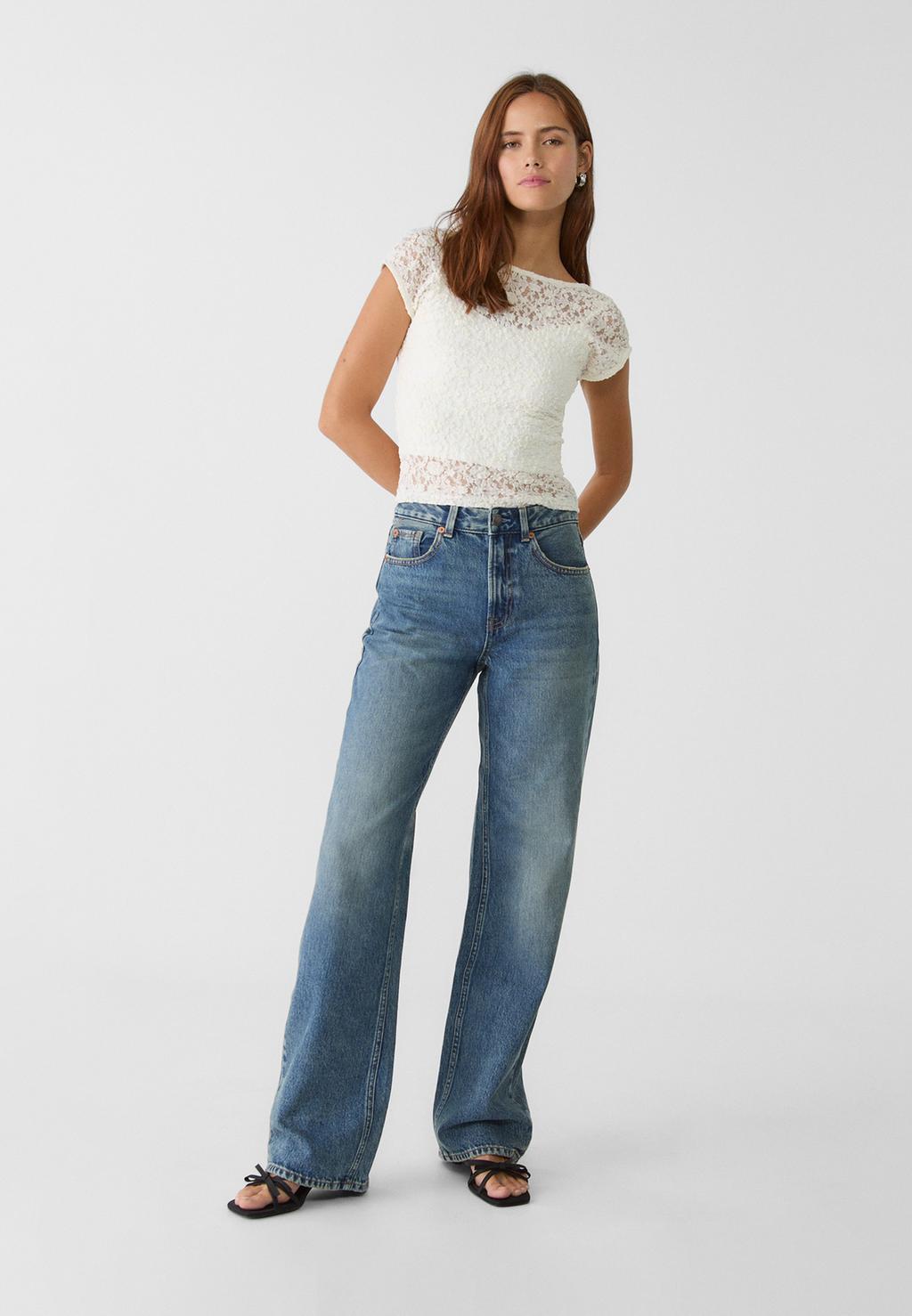 T-shirt en dentelle dos nu