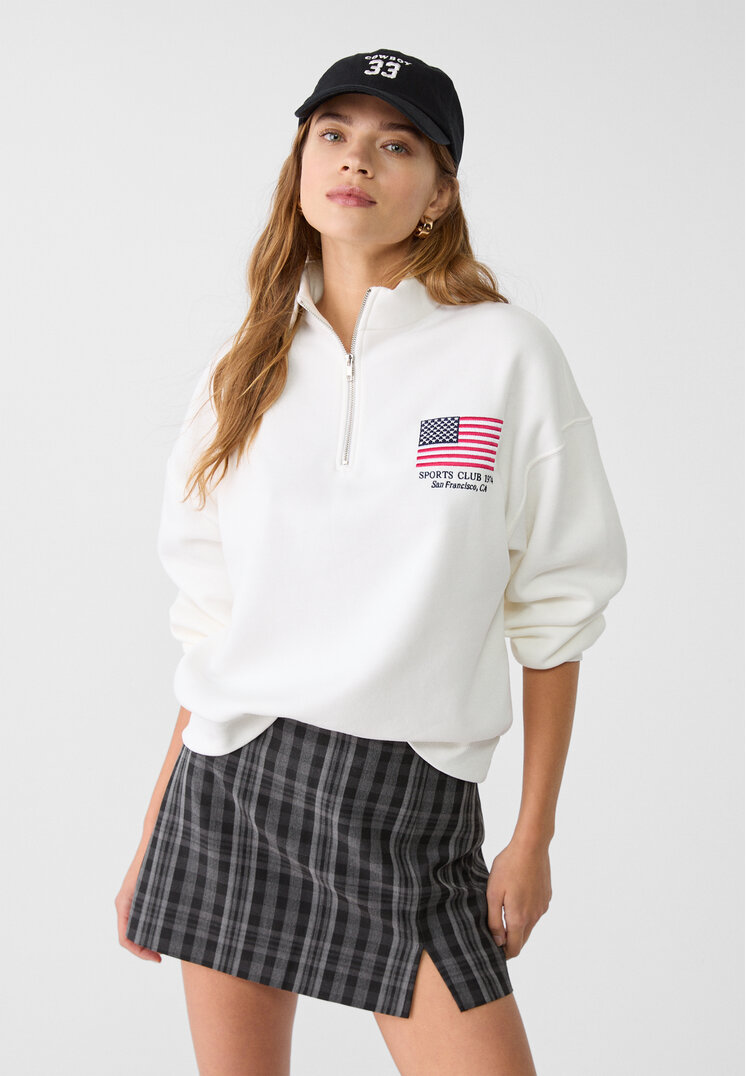 Stradivarius Bluză Sport Cu Fermoar Și Steag Brodat Ecru Xs