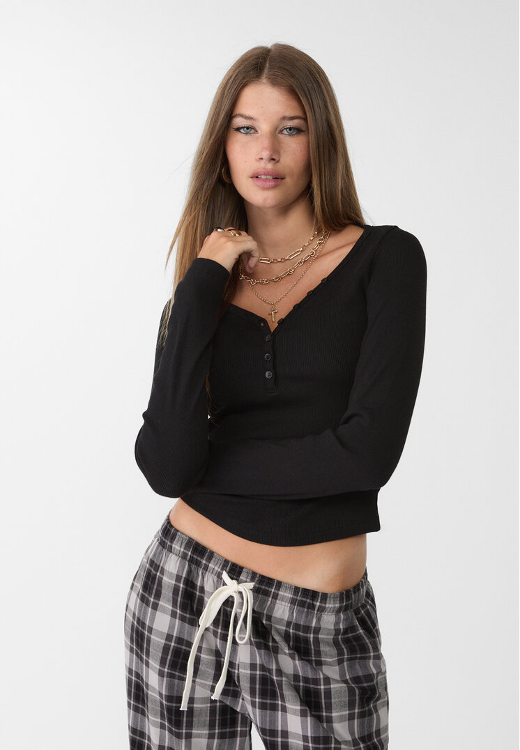 Stradivarius Tricou Cu Nasturi Negru S