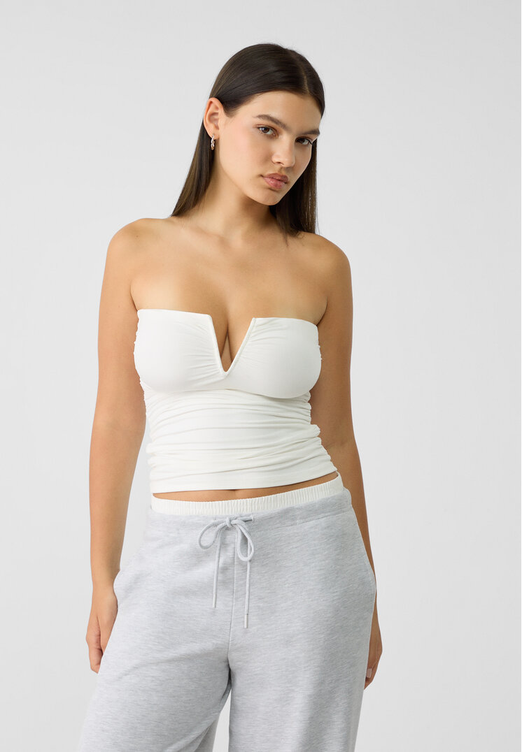 Stradivarius Top Cropped Drapat Cu Decolteu În V Ecru M