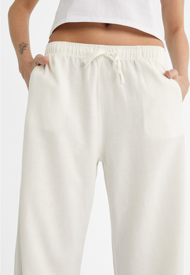 Stradivarius Loose-fitting linen blend trousers  White S