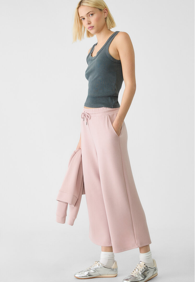 Stradivarius Pantaloni Culottes Vaporoși Și Moi La Atingere Roz Pal Xl
