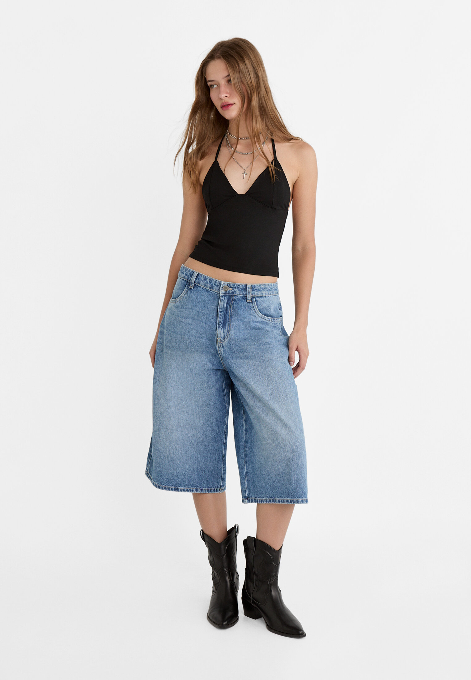 Neckholder-Shirt mit V-Ausschnitt - Mode für Damen | Stradivarius  