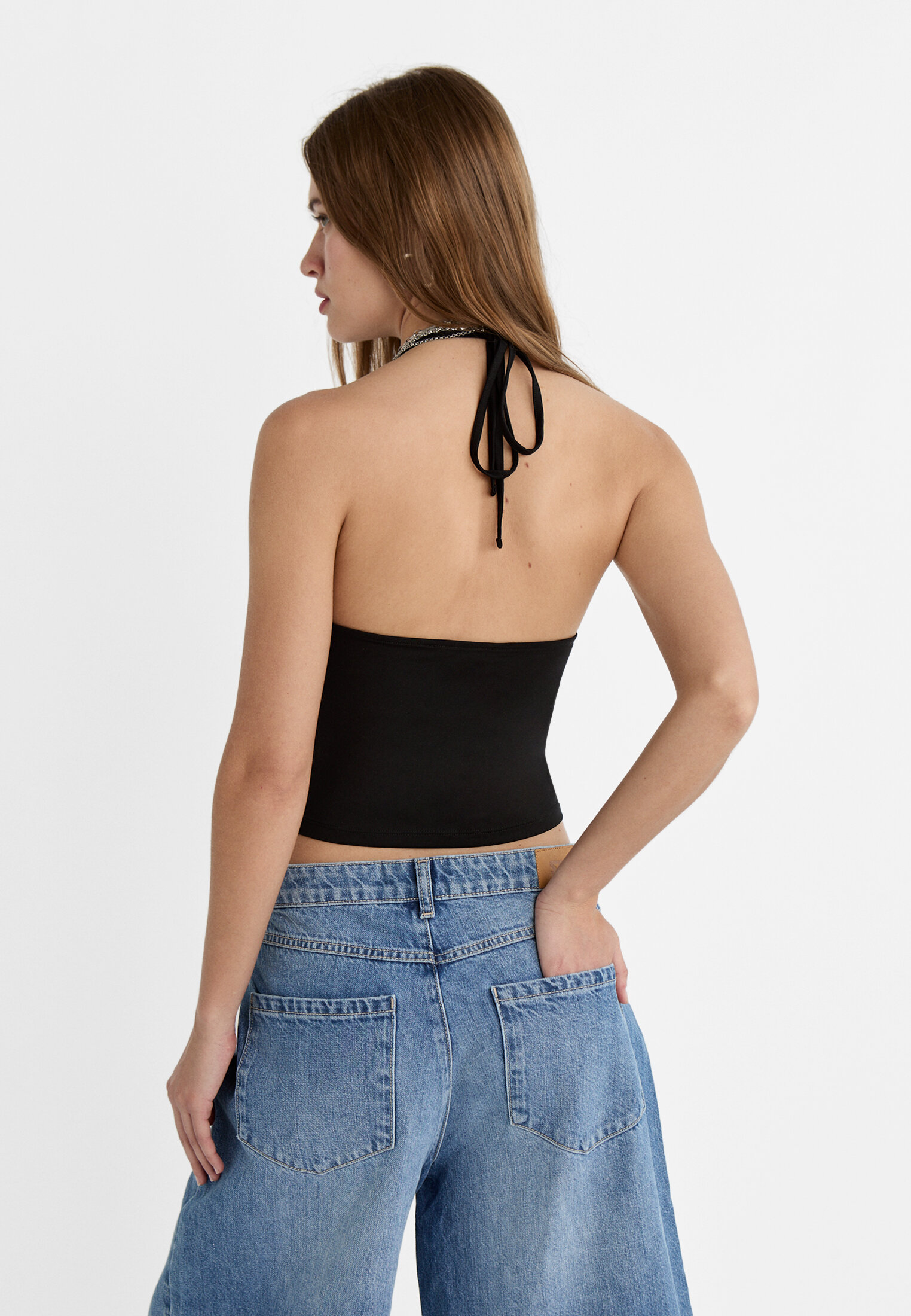 Neckholder-Shirt mit V-Ausschnitt - Mode für Damen | Stradivarius  