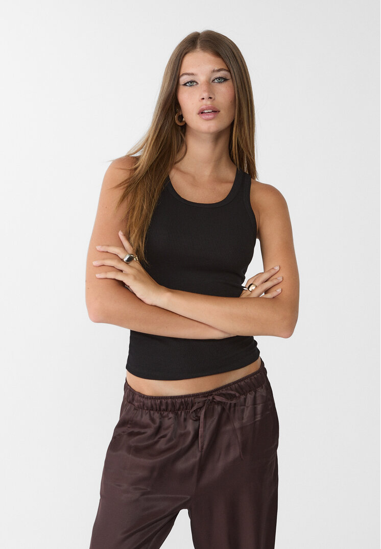 Stradivarius Tricou Cu Spatele Îngust Negru S
