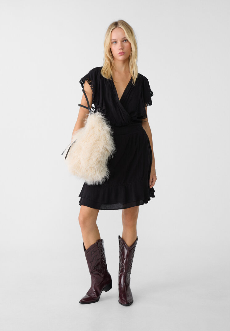 Stradivarius Rochie Scurtă Vaporoasă Cu Volane Negru M