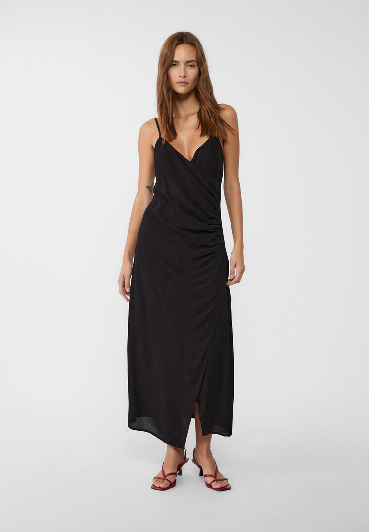 

Stradivarius Fließendes, drapiertes Midikleid Schwarz L